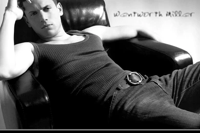 Michael Scofield – Wentworth Miller Wallpapers