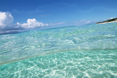 Okinawa's Beautiful Sea : Okinawa's Aquamarine Water And Blue Sky ...