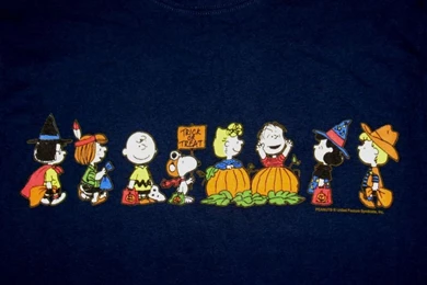 Peanuts Gang Halloween T Shirt: Snoopn4pnuts.com
