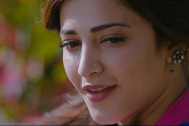 Romentic And Cute Actress Shruti Hassan Wide Hd Wallpapers