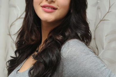South Indian Actress Shruti Hassan HD Wallpapers