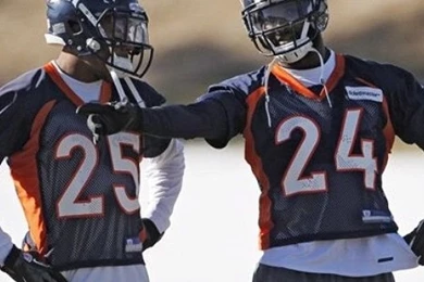 Broncos Players And Alumni Salute Champ Bailey Following ...