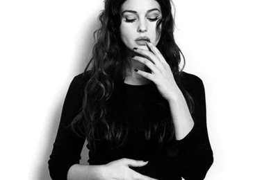 Monica Bellucci Wallpapers And Images   Wallpapers, Pictures, Photos