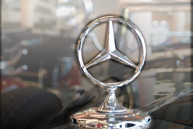 Classic Mercedes Sign Wallpapers