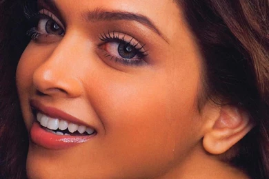 Bollywood Movies: BOLLYWOOD MOVIES WALLPAPER DEEPIKA PADUKONE