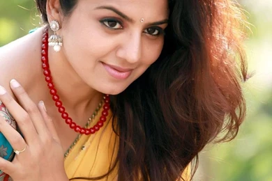 Neeliya Awesome Saree Pics