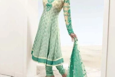 Zarine Khan Best Latest Pic & Wallpapers