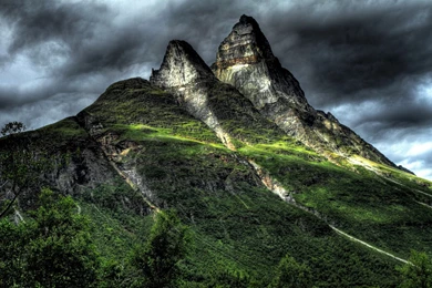 Green Mountains Wallpapers And Images   Wallpapers, Pictures, Photos