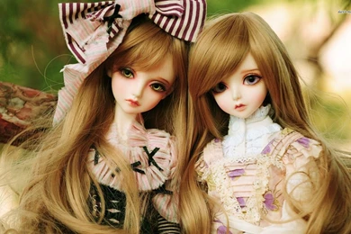 Sad Blonde Dolls Wallpapers   Photography Wallpapers