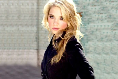 Ashley Scott HD Wallpapers
