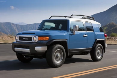 Toyota FJ Cruiser 2013 Widescreen Exotic Car Wallpapers