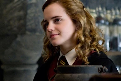 Emma Watson's New HP6 Wallpapers (DESKTOP BACKGROUNDS)