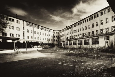 Urban Exploring : The Beauty Of Urban Decay (Vol.03)   Urban Decay ...