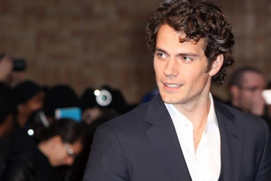 Henry Cavill Wallpaper Media.jpg