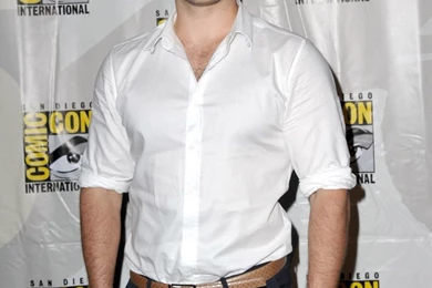 Henry Cavill 892×1200