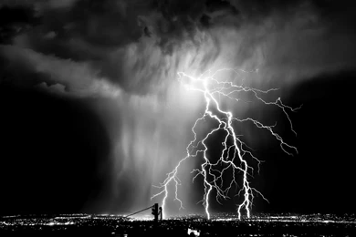 Lightning Over The City Wallpapers Photography Wallpapers