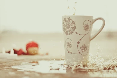 Spilled Teacup Wallpapers   2560x1600   593131