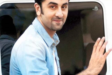 Download Ranbir Kapoor Latest Cute Pics Wallpapers HD FREE Uploaded ...