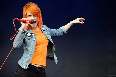 HD Paramore Hayley Williams Beautiful Gesture Wallpapers