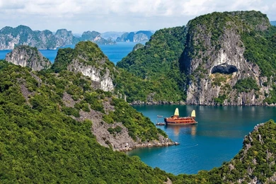 Wallpapers Ha Long Bay, Bay, Mountains, Vietnam, Boat Desktop ...