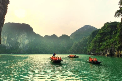 Download Ha Long Bay Wallpapers