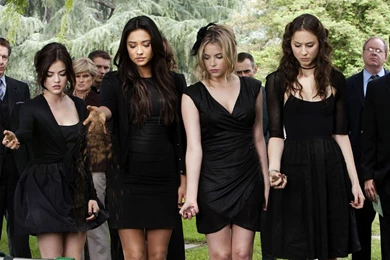 Pretty Little Liars Wallpapers 02   2560x1600 Wallpapers Download ...
