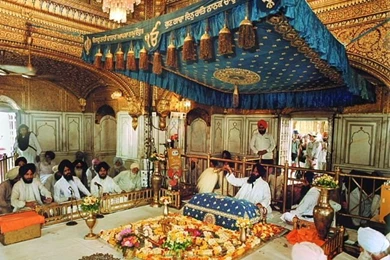 7 Wallpapers Of The Golden Temple At Amritsar 2012