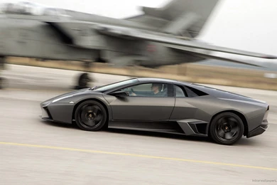Lamborghini Reventon Racing Jet Wallpapers
