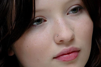 Emily Browning Mobile Wallpapers