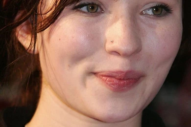 Emily Browning Mobile Wallpapers 9223