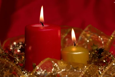 Red And Golden Christmas Candles Wallpapers   Holiday Wallpapers ...