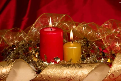 Golden And Red Christmas Candles Wallpapers   Holiday Wallpapers ...