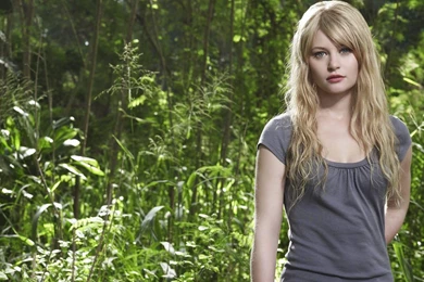 Simple Girl HD Wallpapers ~ Toptenpack.com