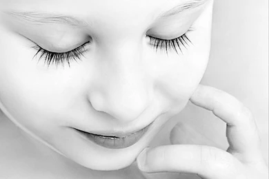 Cute Girl Thinking   Ztona Wallpapers