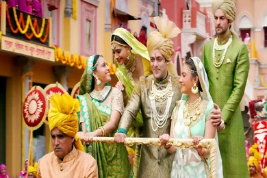 Salman khan and sonam kapoor in prem ratan dhan payo HD.jpg