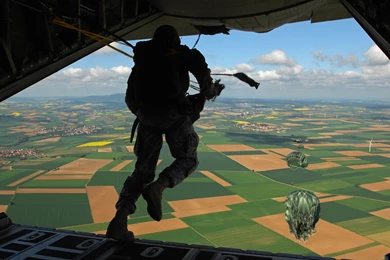 Paratrooper   Meddic