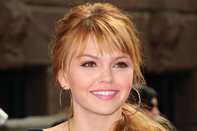All Actresses Picture : Aimee Teegarden Hd Wallpapers Free Download