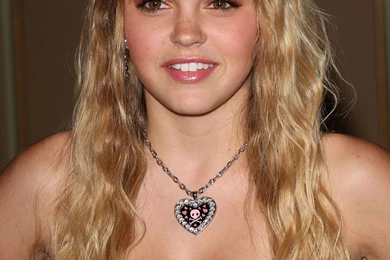 Download Aimee Teegarden Wallpapers 1979x3000