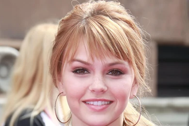 Aimee Teegarden at Paramount Studios 011.jpg