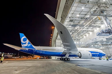 Boeing_787 9_rolled_out.jpg