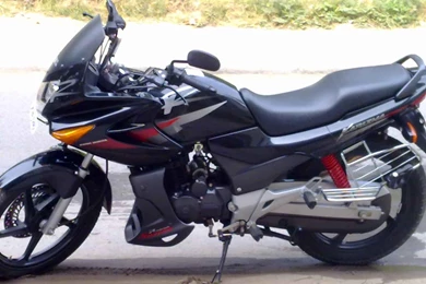 Hero Honda Karizma Chrome   Image