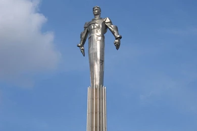 Yuri Gagarin Statue Wallpapers   Crazy Frankenstein