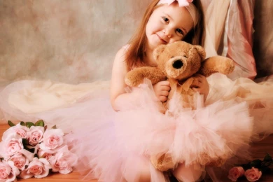 Cute Little Girl With Cute Teddy Pics