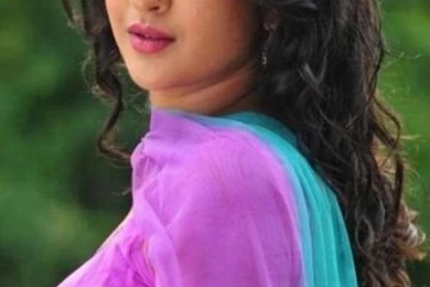 Tamil Actress HD Mobile Wallpapers