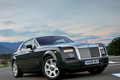 Amazing Beautiful Rolls Royce Car On Road High Quality Images