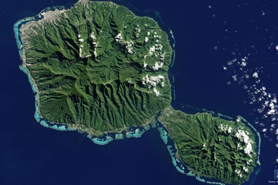 Adventure Journal – Wallpapers Wednesday: Tahiti From Space