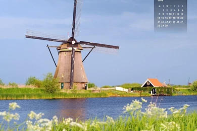 June 2010 Desktop Calendar