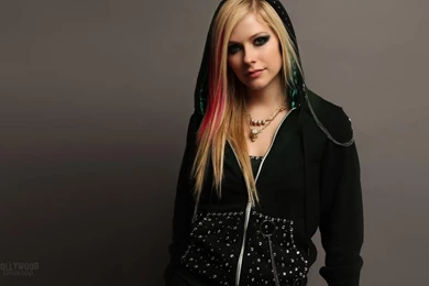 Avril Lavigne Black & White Wallpapers