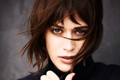 Lizzy Caplan Wallpapers High Quality