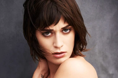Lizzy caplan wallpaper 3kk5mse3 Download.jpg